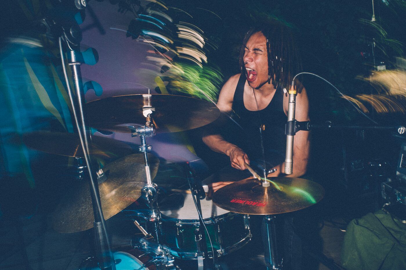 Le batteur de SMSCR en plein solo